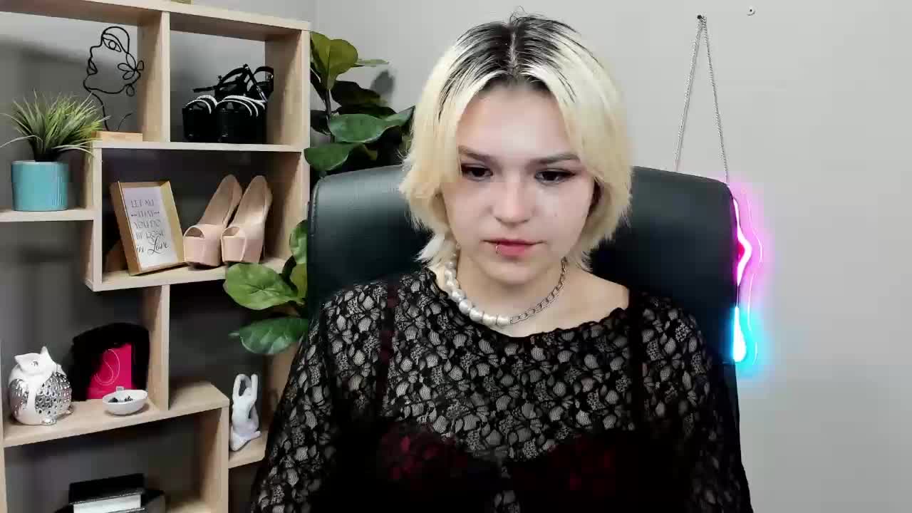 SweetLilyxo Adult Chat September 14, 2026