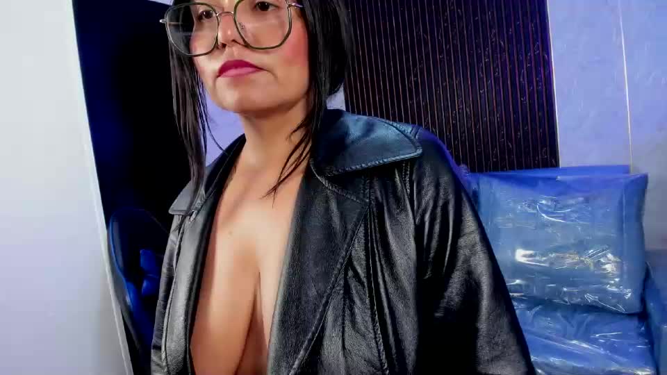laura_marttin Adult Chat September 14, 2026