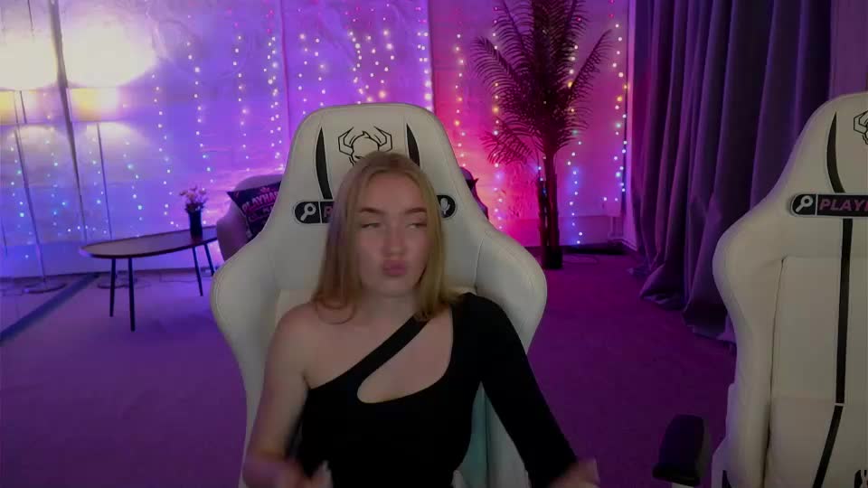 sweetdesiree_ Adult Chat September 15, 2026