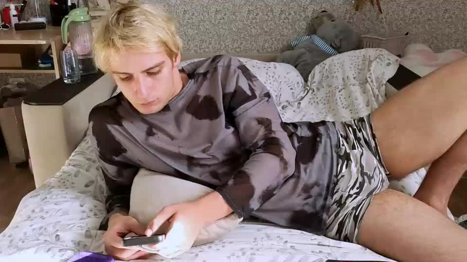 bloodyblondiee Adult Chat September 15, 2026