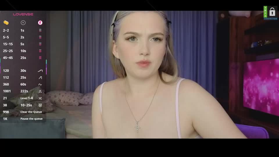 small_blondee Adult Chat September 15, 2026