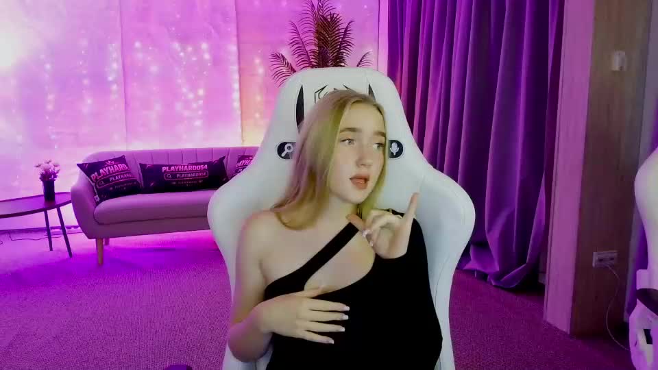 emily054 Adult Chat September 15, 2026