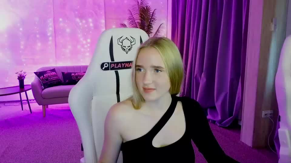 emily054 Adult Chat September 15, 2026