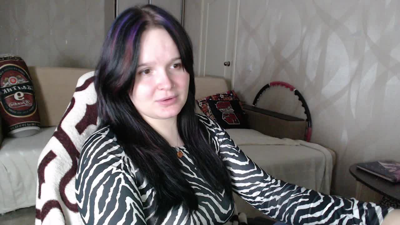 Lizzi-Peach Adult Chat September 15, 2026