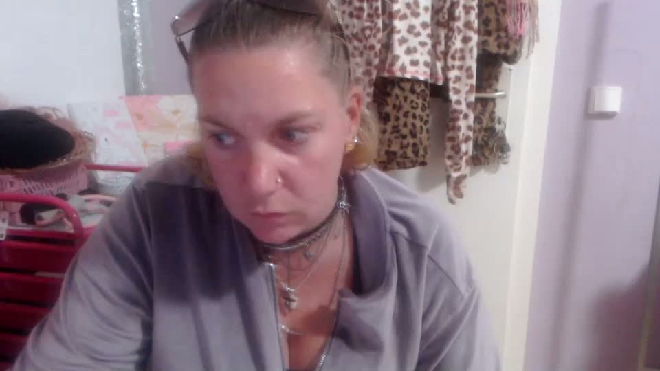 melli23 Adult Chat September 15, 2026
