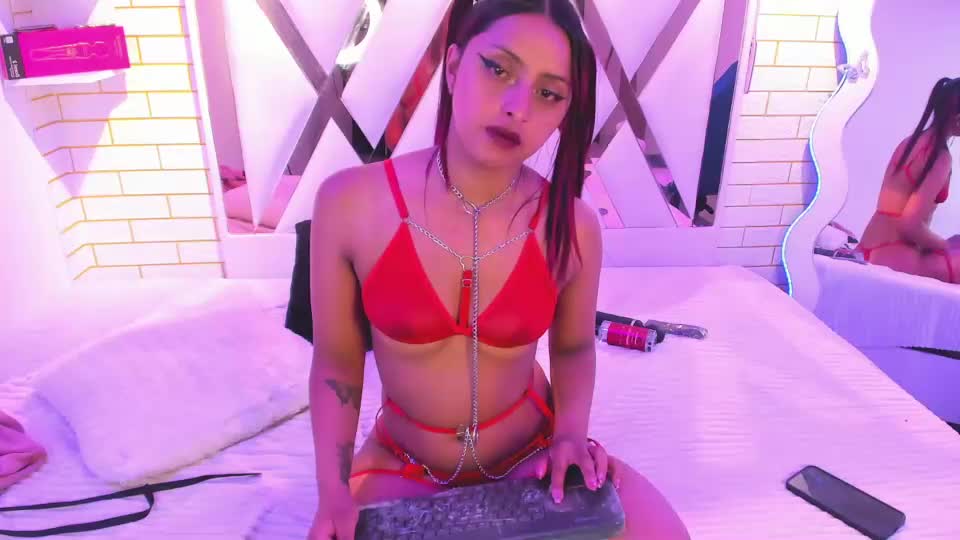 mia_petite18 Adult Chat September 16, 2026