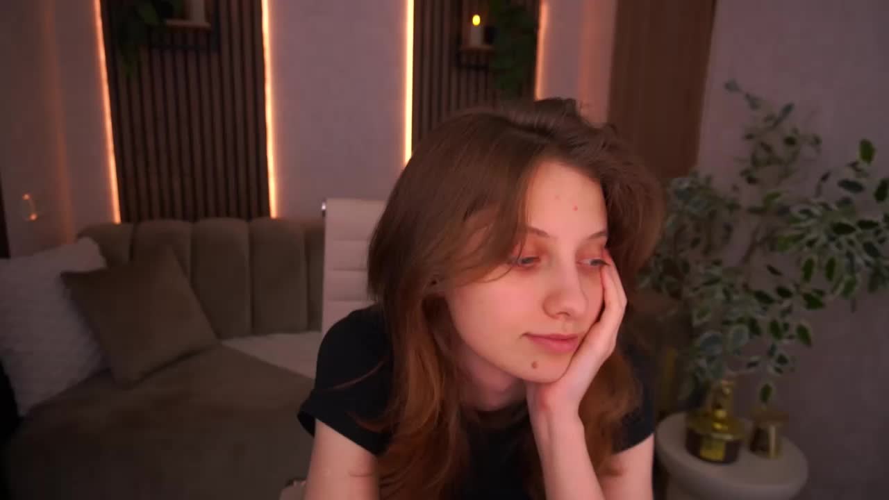CuteeFoxy Adult Chat September 15, 2026