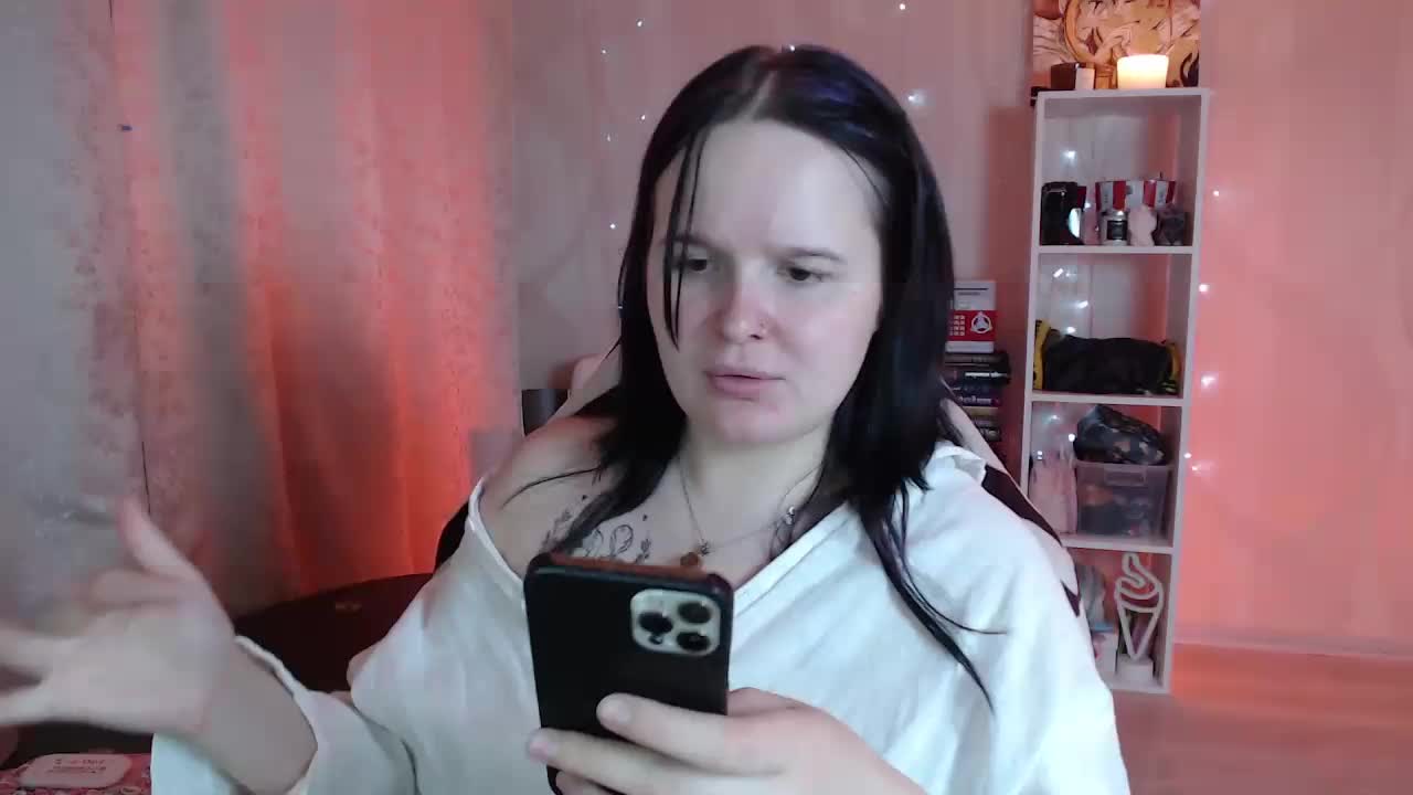 Lizzi-Peach Adult Chat September 16, 2026