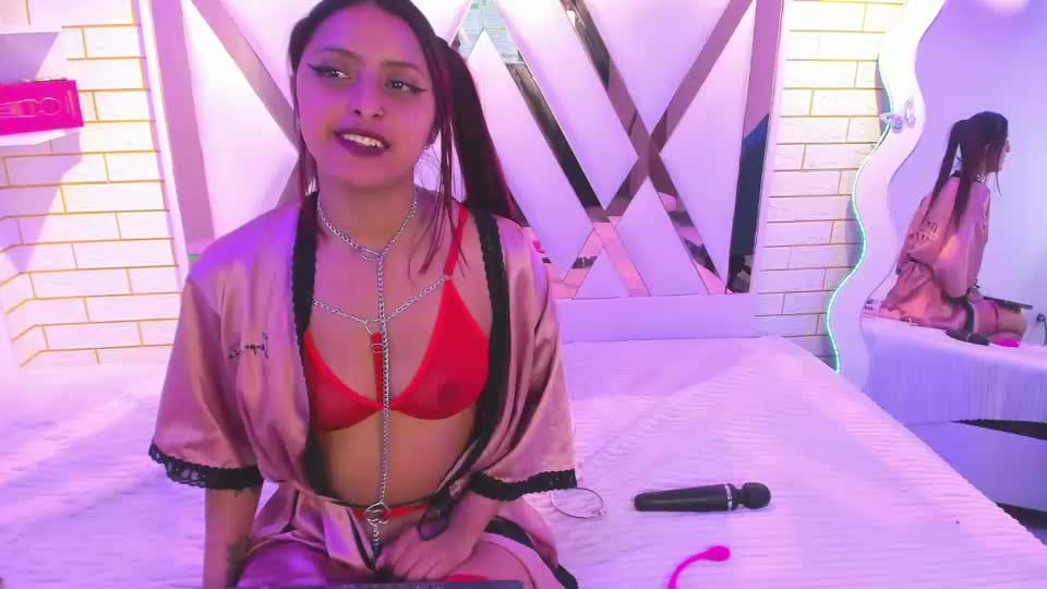 mia_petite18 Adult Chat September 16, 2026