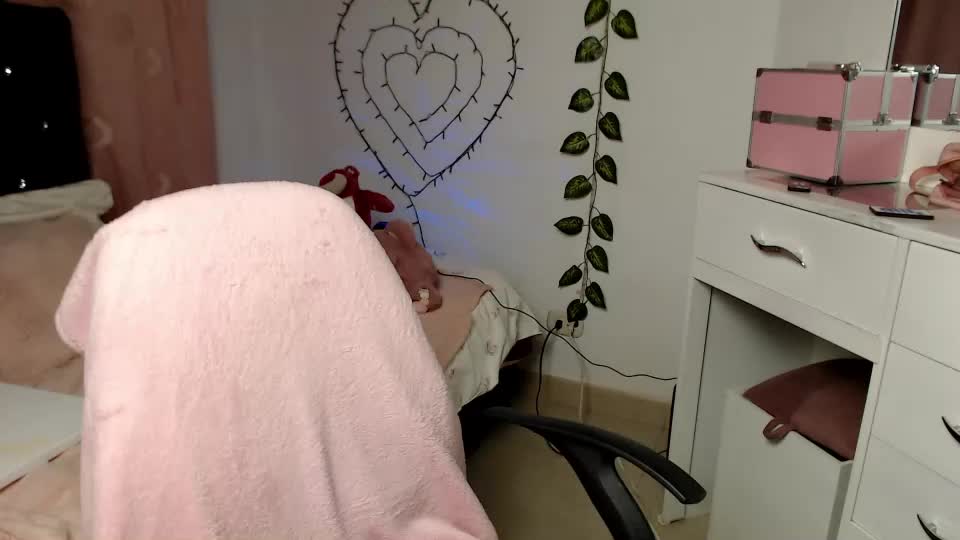 sweet_hannaah Adult Chat September 17, 2026