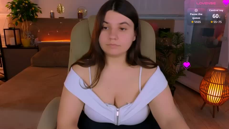 viola__shy Adult Chat September 17, 2026