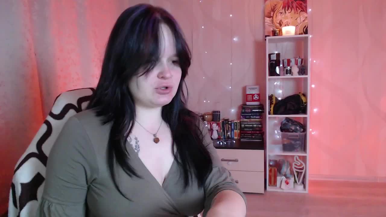 Lizzi-Peach Adult Chat September 17, 2026