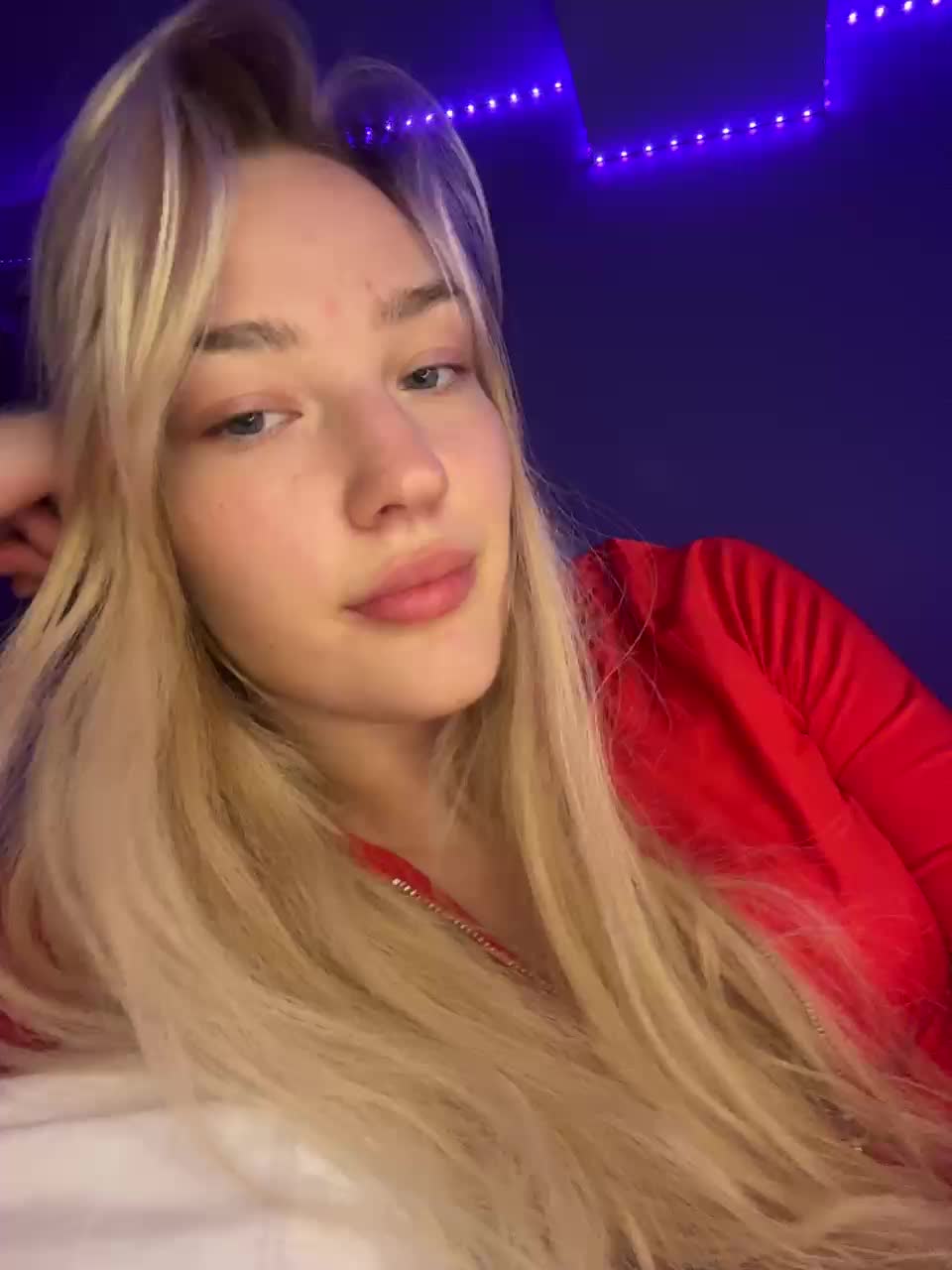 AlinnaVahye Adult Chat September 17, 2026
