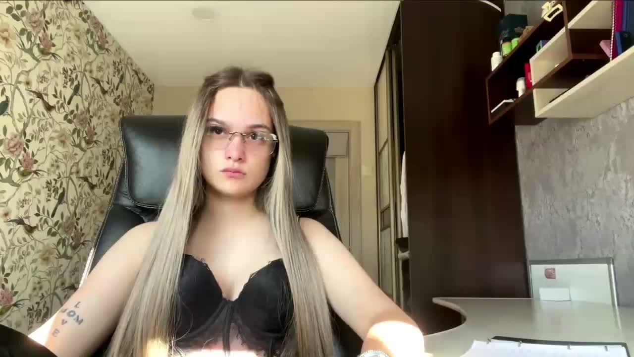 AnnaHoupt Adult Chat September 17, 2026