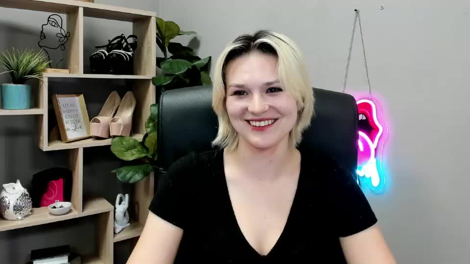 lilysweetxo Adult Chat September 17, 2026