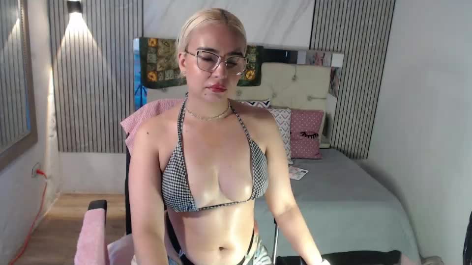 julieta__fox_ Adult Chat September 18, 2026