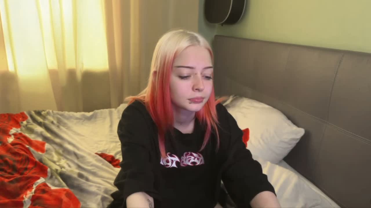 LiaPetite Adult Chat September 18, 2026