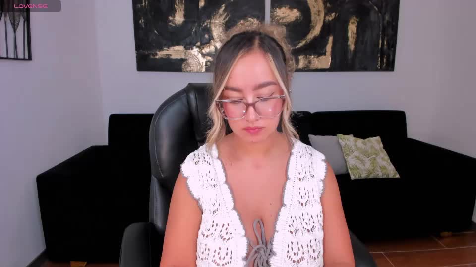 novasinclairx Adult Chat September 18, 2026