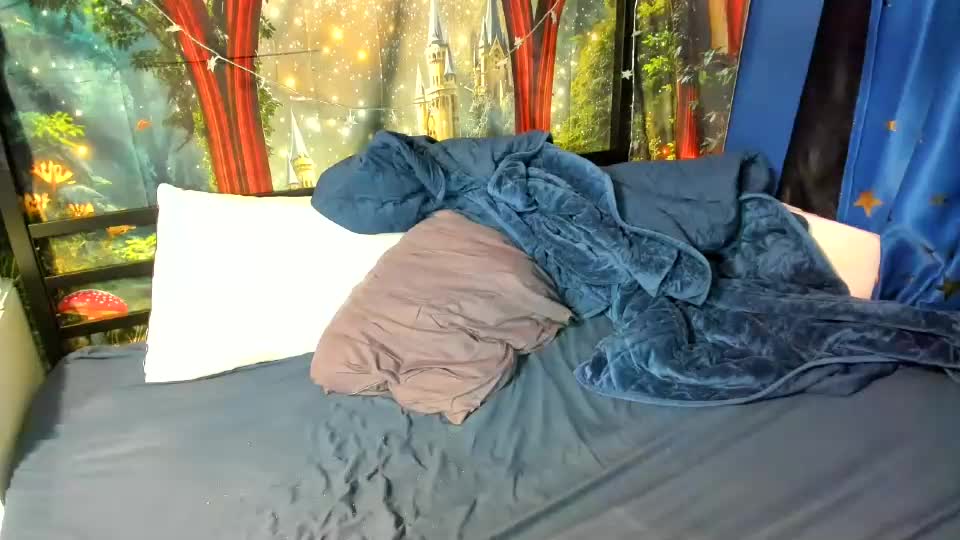 molly_moons Adult Chat September 18, 2026