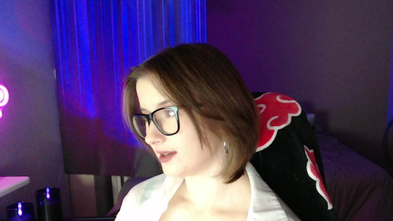 Cherry-Luna Adult Chat September 19, 2026