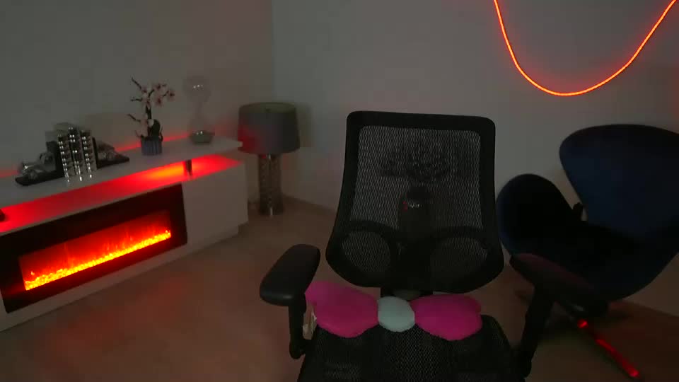 lilbeccaxo Adult Chat September 19, 2026
