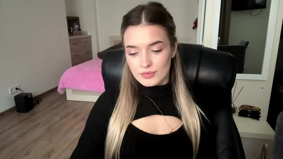 madelenequirk Adult Chat September 19, 2026