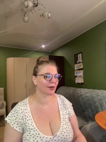 Veronika_Gold Adult Chat September 19, 2026