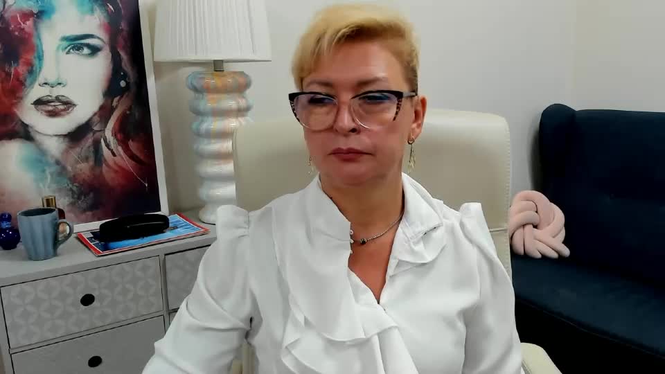 luna_xfantasy Adult Chat September 19, 2026