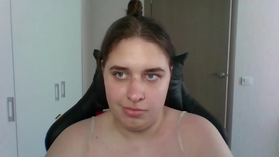 hess_luna_ Adult Chat September 19, 2026