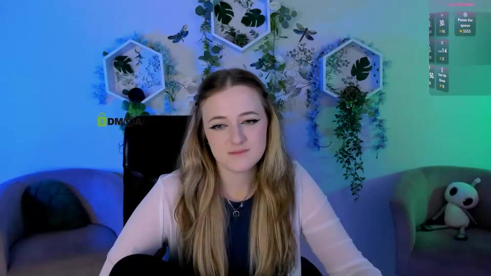 luna_berryy Adult Chat September 19, 2026