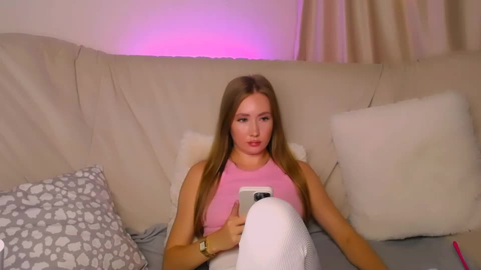 ellycolins_ Adult Chat September 20, 2026