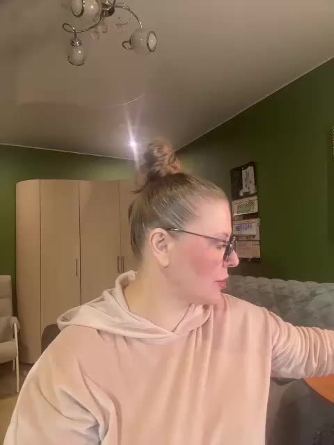 Veronika_Gold Adult Chat September 20, 2026