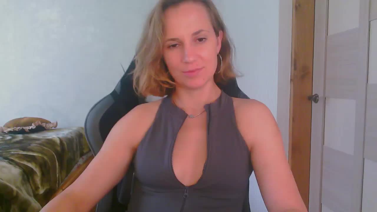 CristaQ Adult Chat September 21, 2026
