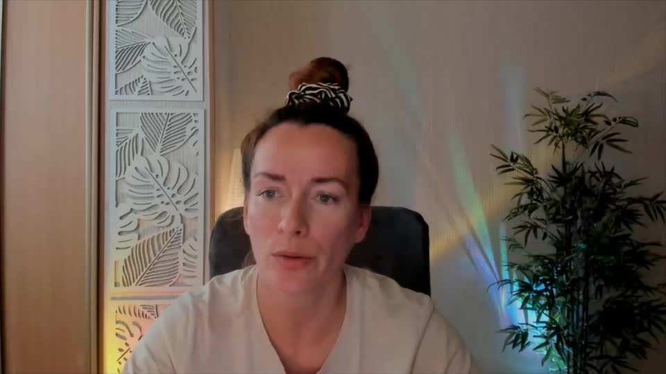 save_the_qween Adult Chat September 22, 2026