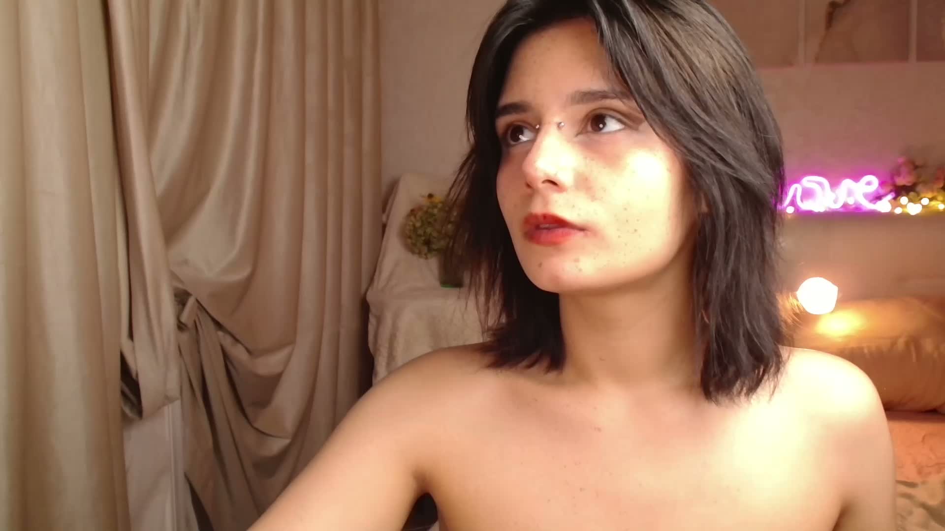 TheSluttyFox Adult Chat September 22, 2026
