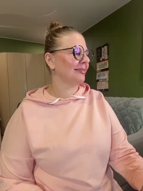 Veronika_Gold Adult Chat September 22, 2026