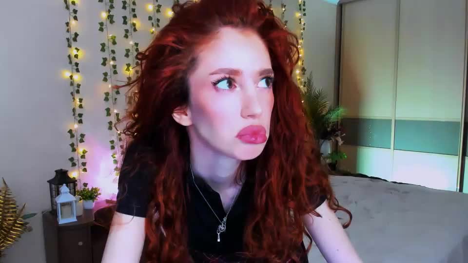 christinaconteeree Adult Chat September 22, 2026