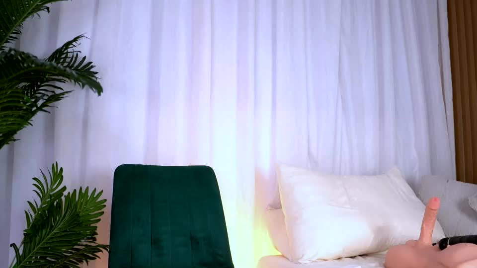 amoraluxee Adult Chat September 23, 2026