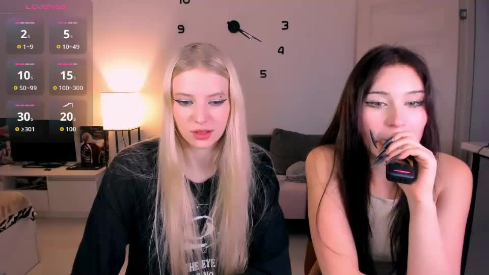 two_bitches666_77 Adult Chat September 23, 2026