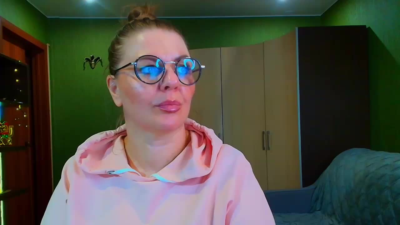 Veronika_Gold Adult Chat September 22, 2026