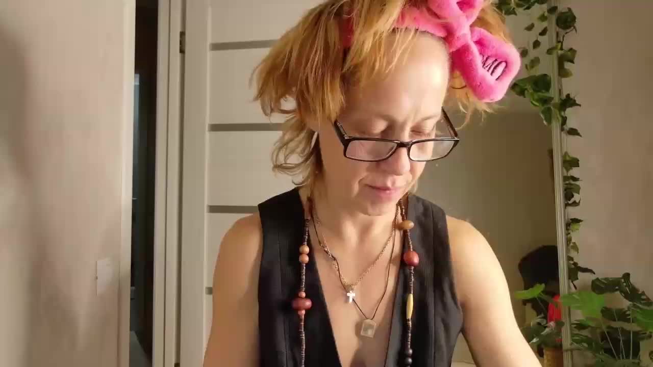 LioraWeiss Adult Chat September 23, 2026
