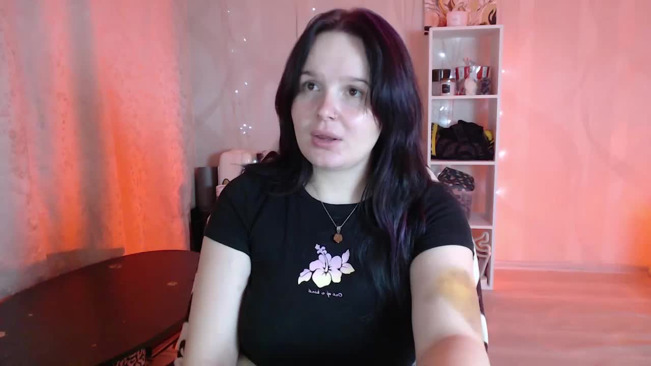 Lizzi-Peach Adult Chat September 23, 2026