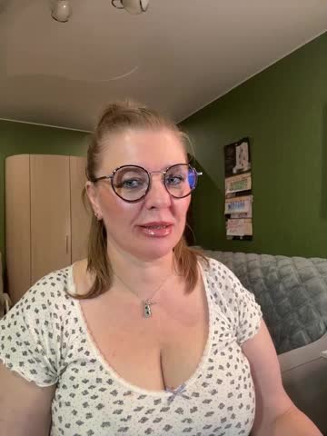 Veronika_Gold Adult Chat September 23, 2026