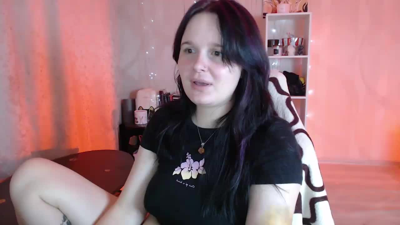 Lizzi-Peach Adult Chat September 23, 2026