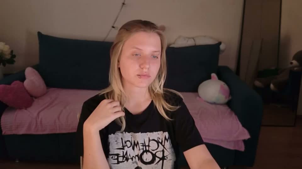 viki_charm Adult Chat September 23, 2026