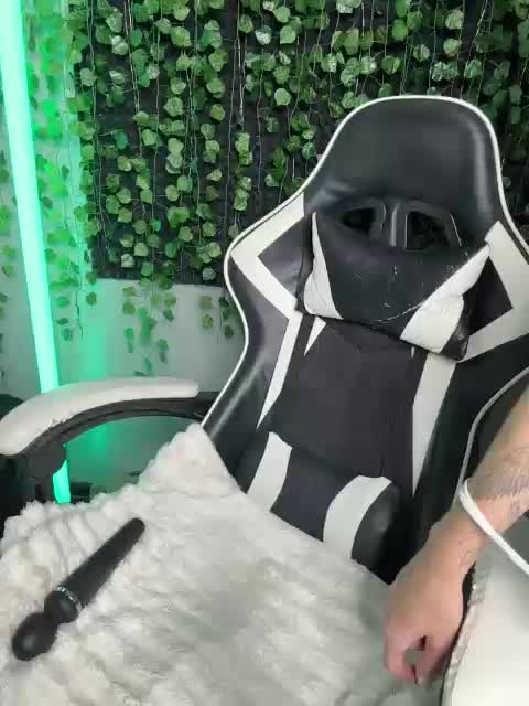 Eva_Kit Adult Chat September 24, 2026