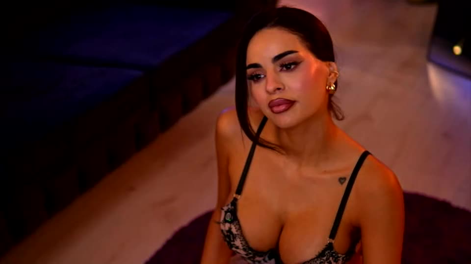 arabian_beautyy Adult Chat September 24, 2026