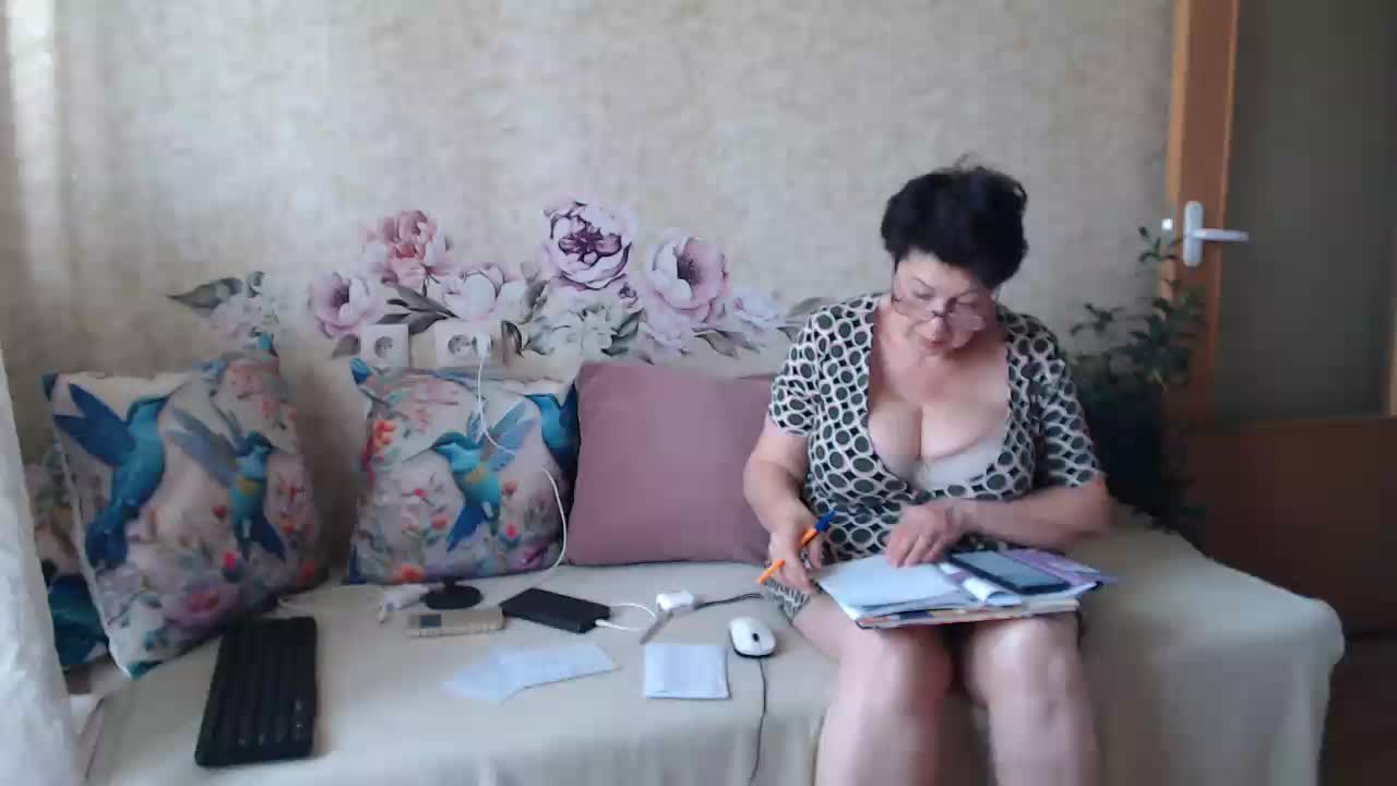 NINA-RICCI Adult Chat September 25, 2026
