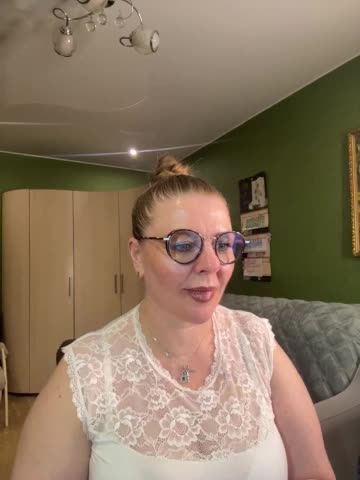 Veronika_Gold Adult Chat September 25, 2026