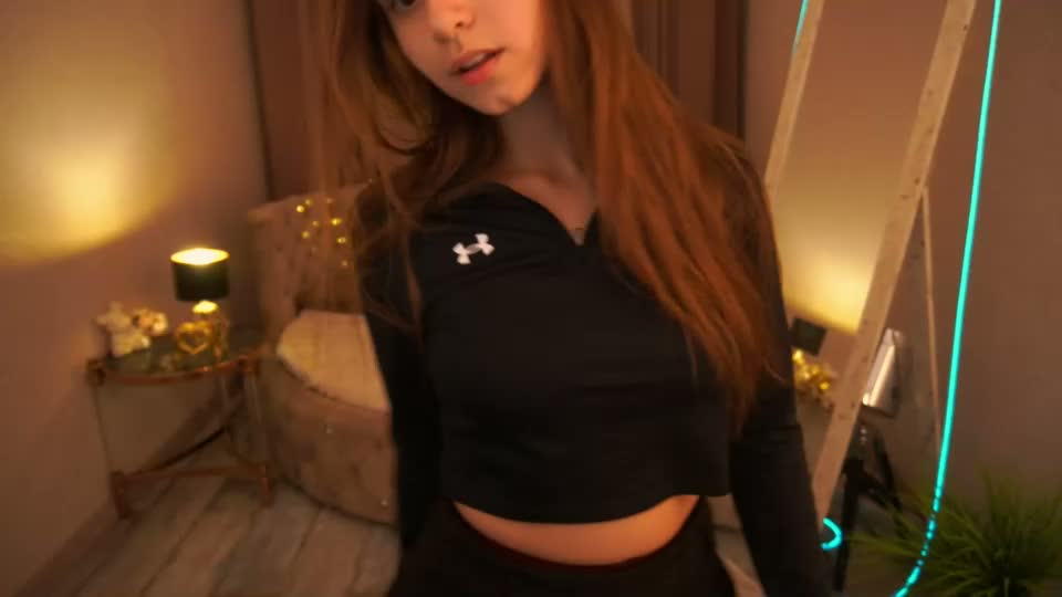 tinynataliee Adult Chat September 24, 2026